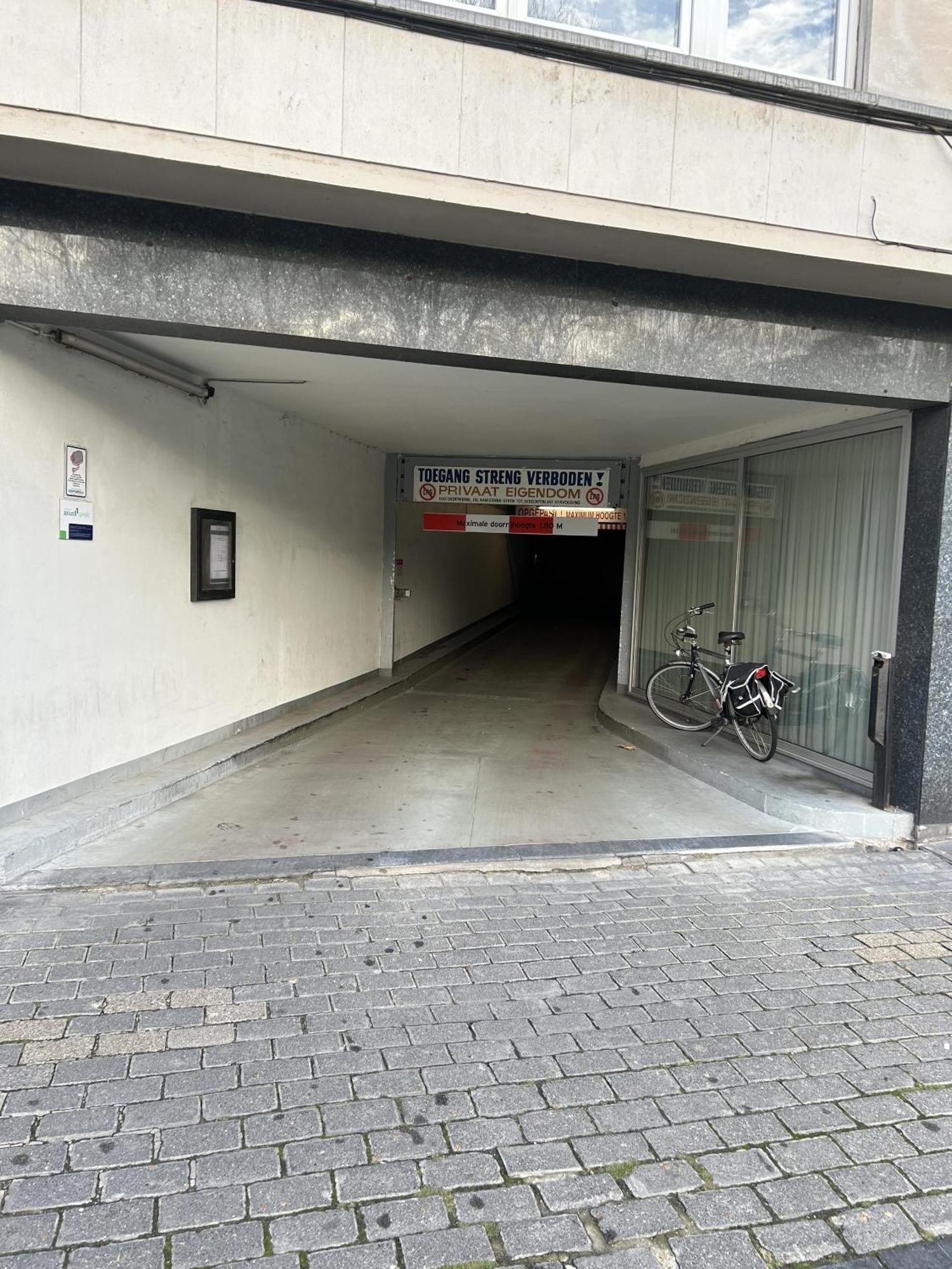 Ostend Center Luxury Top Floor Apartment With Free Parking ภายนอก รูปภาพ